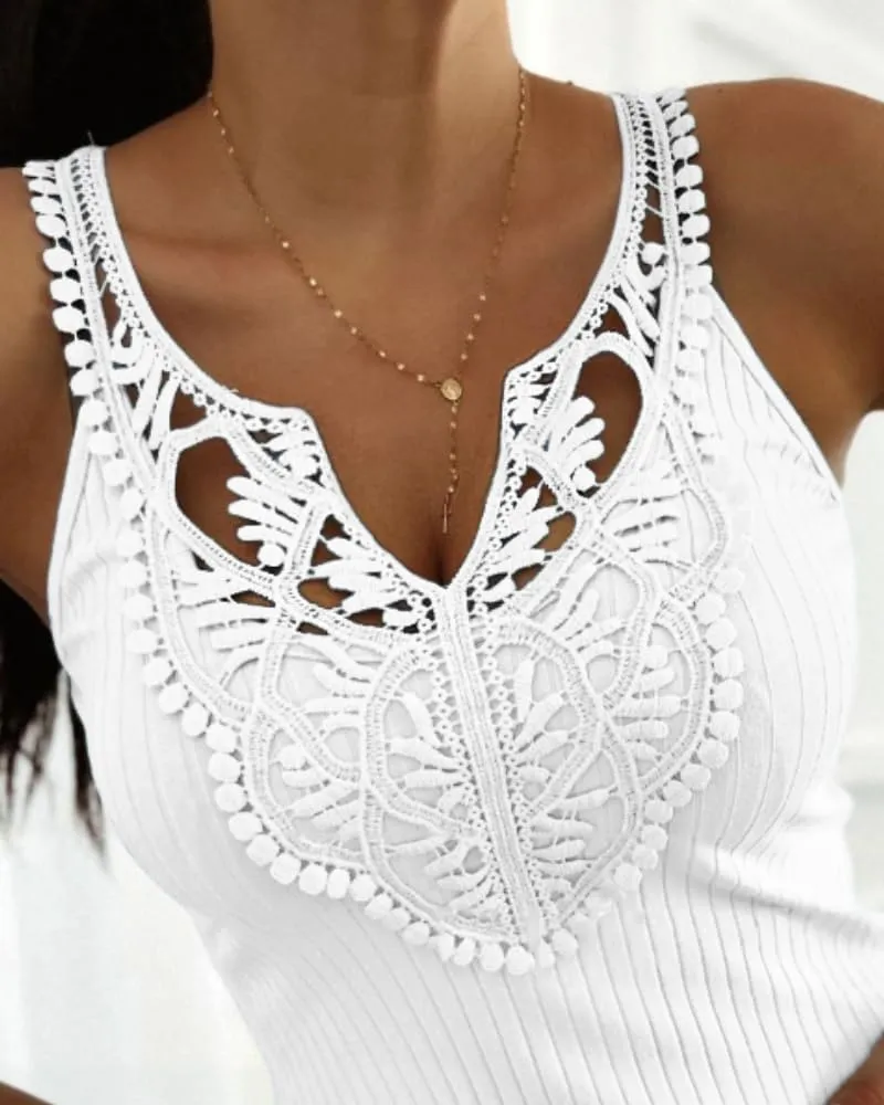 CHICME Womens Slim Fit Tank Tops Casual Wear Lace Trimmed Sleeveless Shirt Stretchy Camisoles T-Shirt