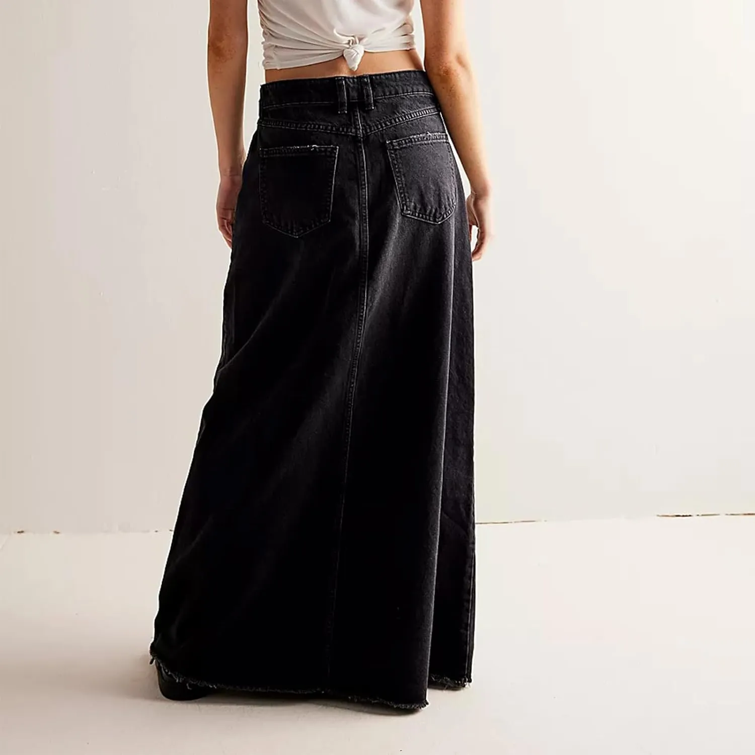 lisenraIn Women Denim Maxi Skirt Raw Hem A-Line Jean Skirt Casual Y2K Fashion High Waisted Long Denim Skirt with Pockets