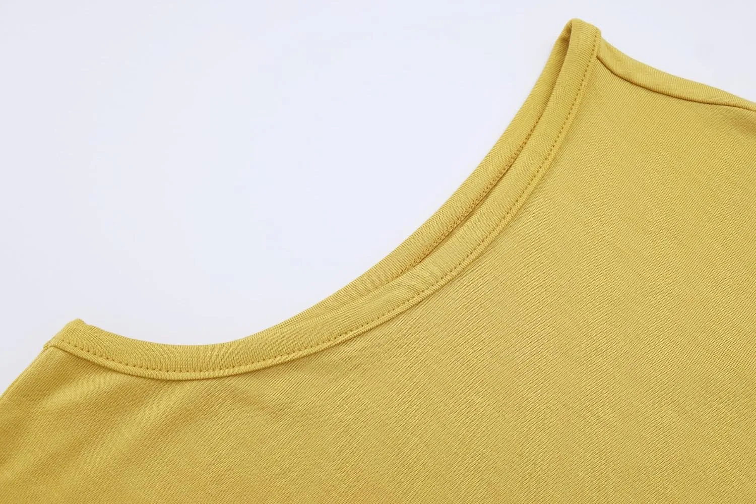 OThread & Co. Women's Sleeveless Turtleneck T-Shirt Basic Stretch Layer Comfy High Neck Tank Top