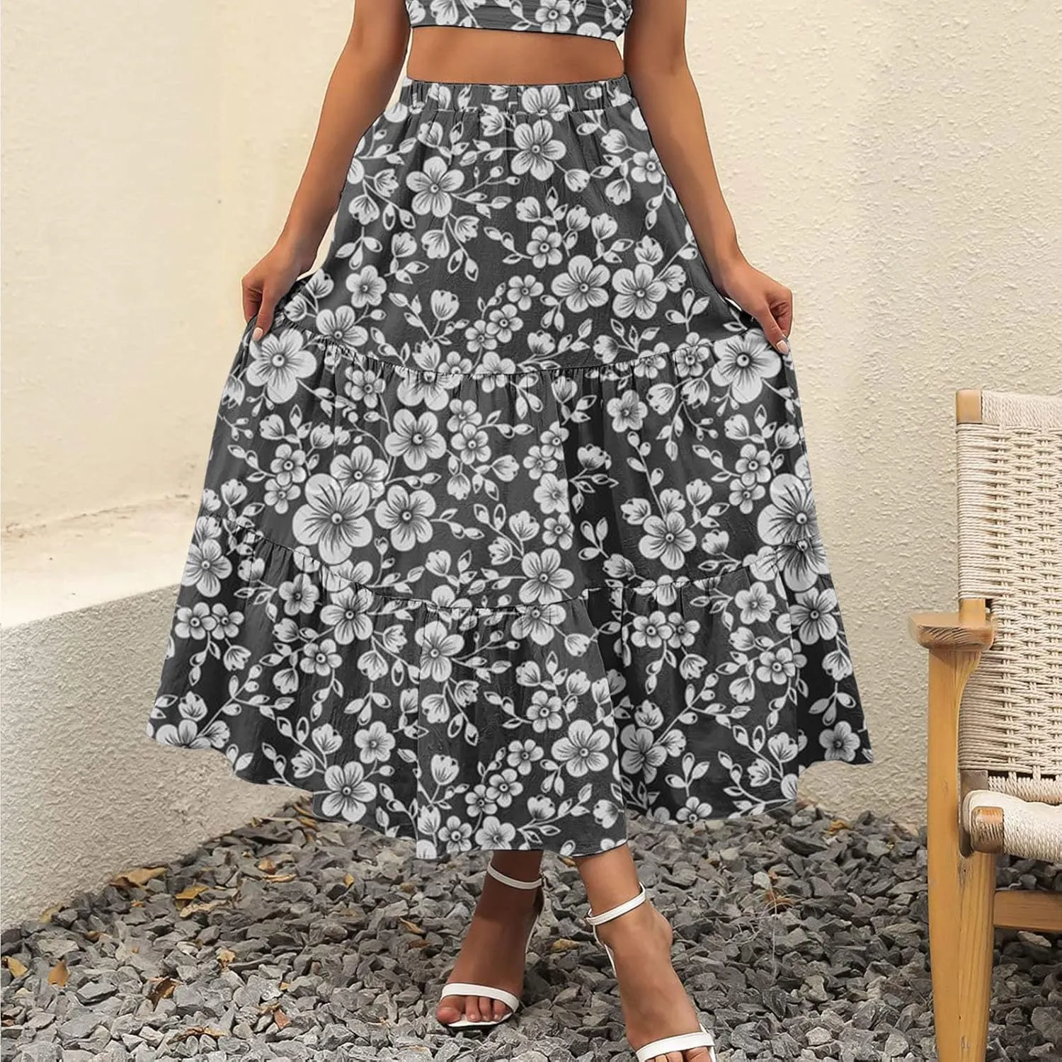 Womens Boho Tiered Maxi Skirt Summer Flowy Beach Skirts Elastic Waistband Midi Skirt Floral Pleated A Line Skirt with Pockets