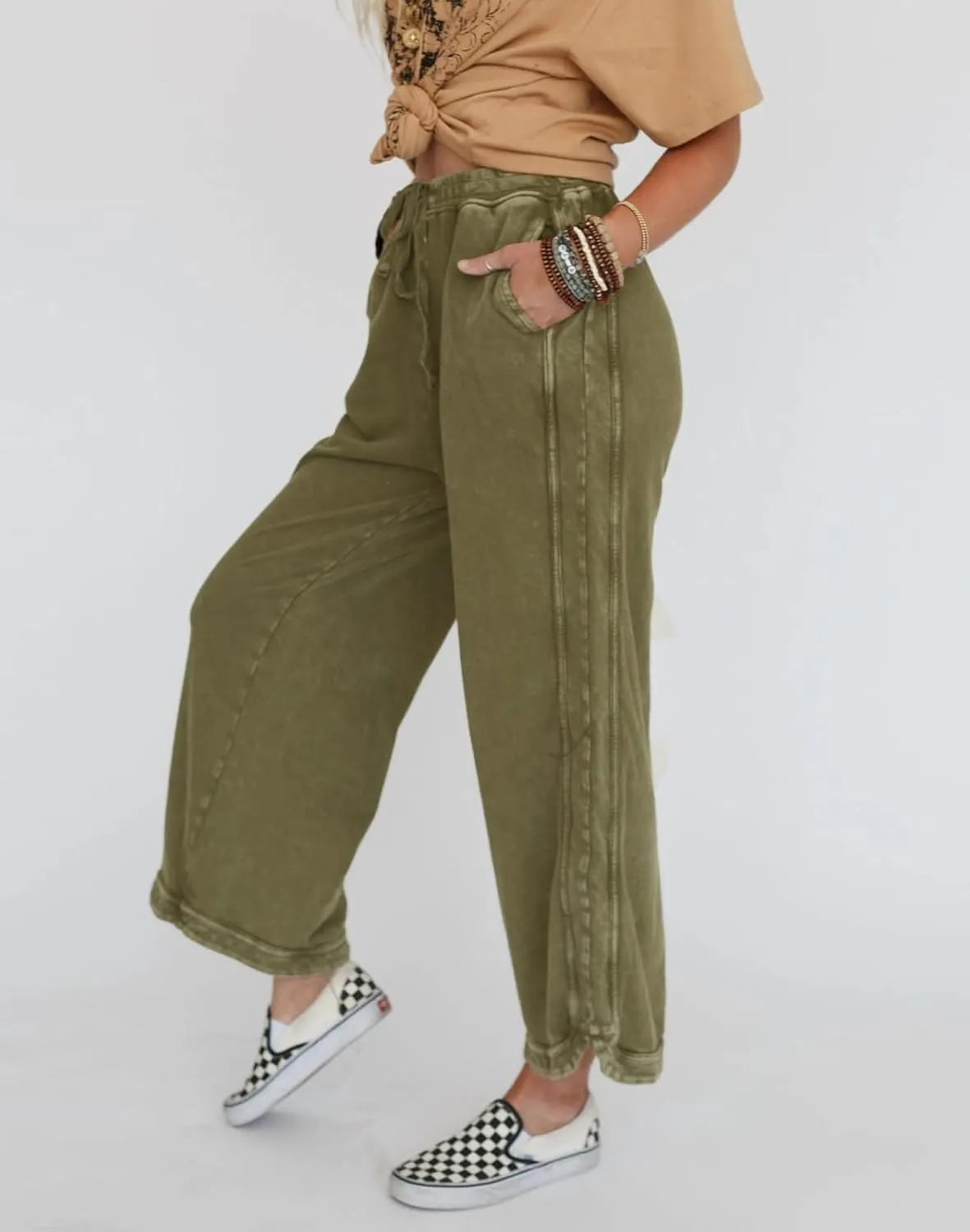 Womens Casual Wide Leg Sweatpants High Waisted Drawstring Palazzo Pants Summer Loose Lounge Pants with Pockets